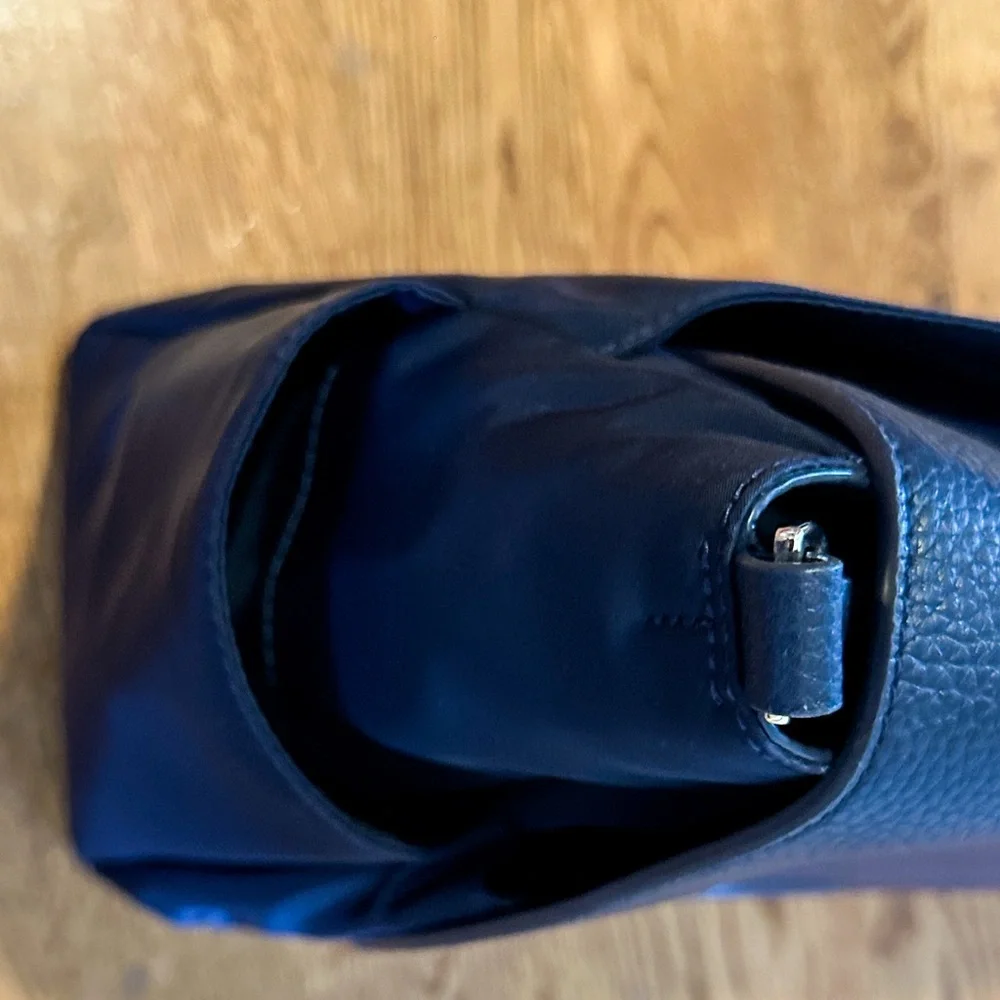 NWT Tory Burch Navy Blue Thea Nylon Messenger Baby Bag